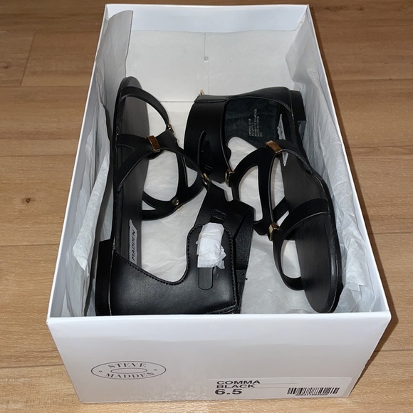 *NWOT* Steve Madden black strappy sandals - Picture 6 of 6